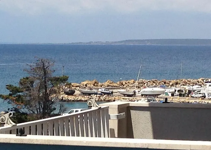 Bed & Breakfast La 3*